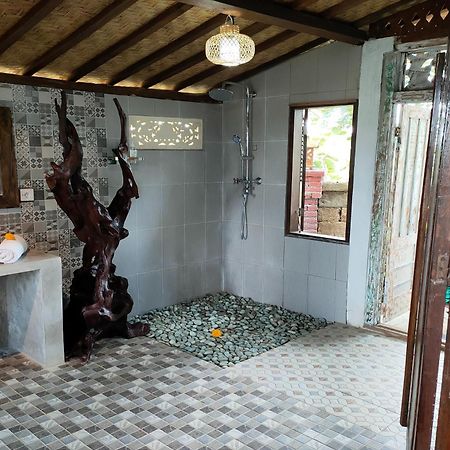Villa Kts - Kubu Tepi Sawah à Selemadeg Extérieur photo
