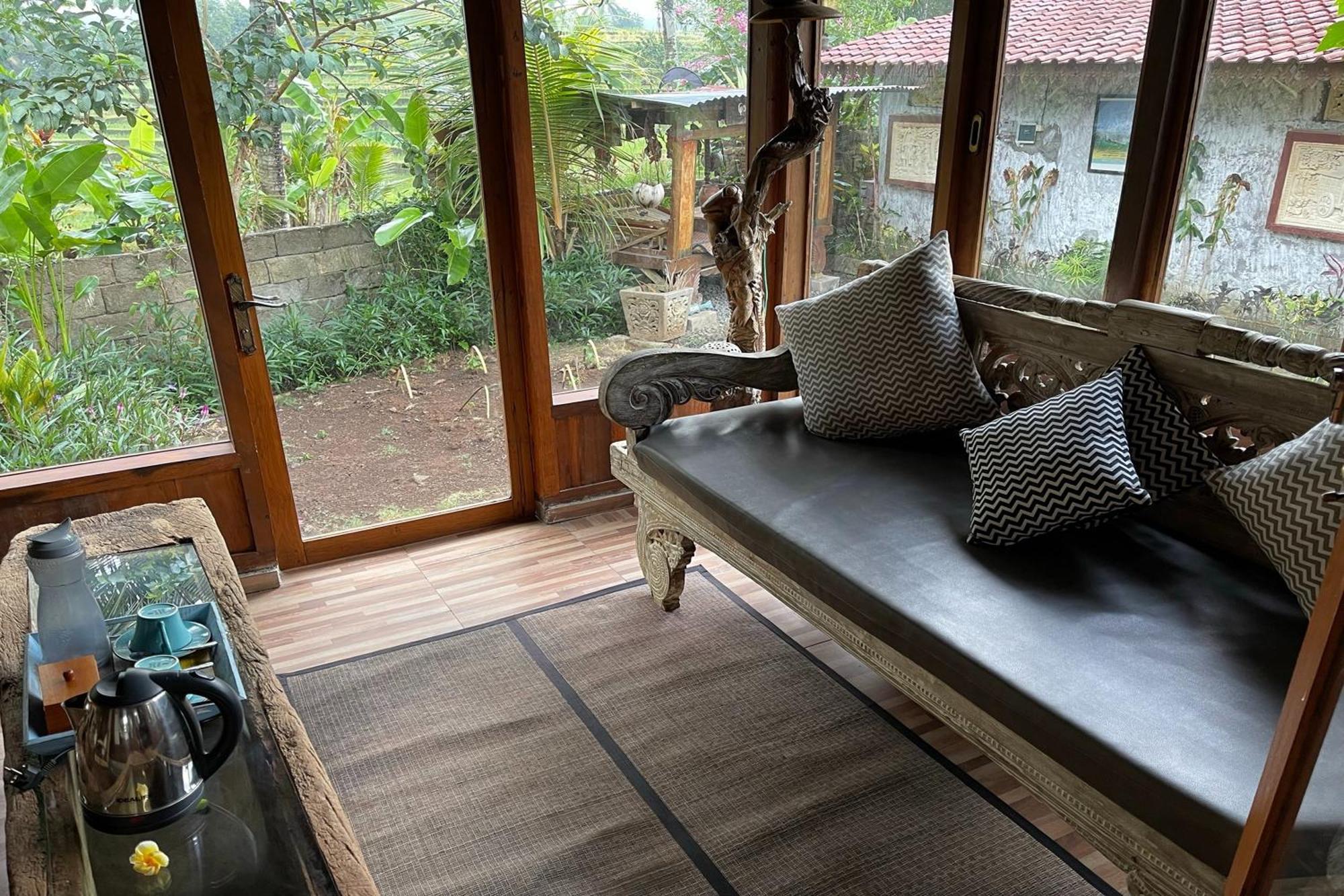 Villa Kts - Kubu Tepi Sawah à Selemadeg Extérieur photo
