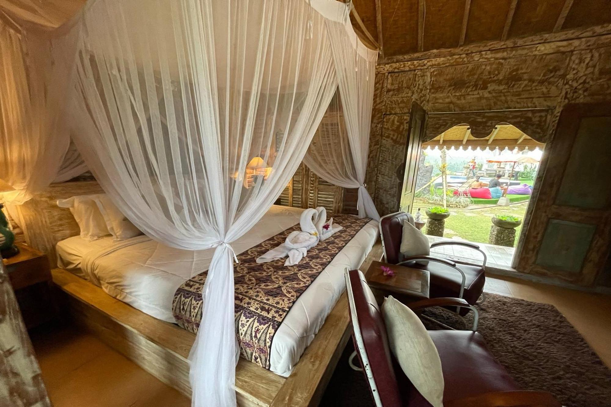 Villa Kts - Kubu Tepi Sawah à Selemadeg Extérieur photo