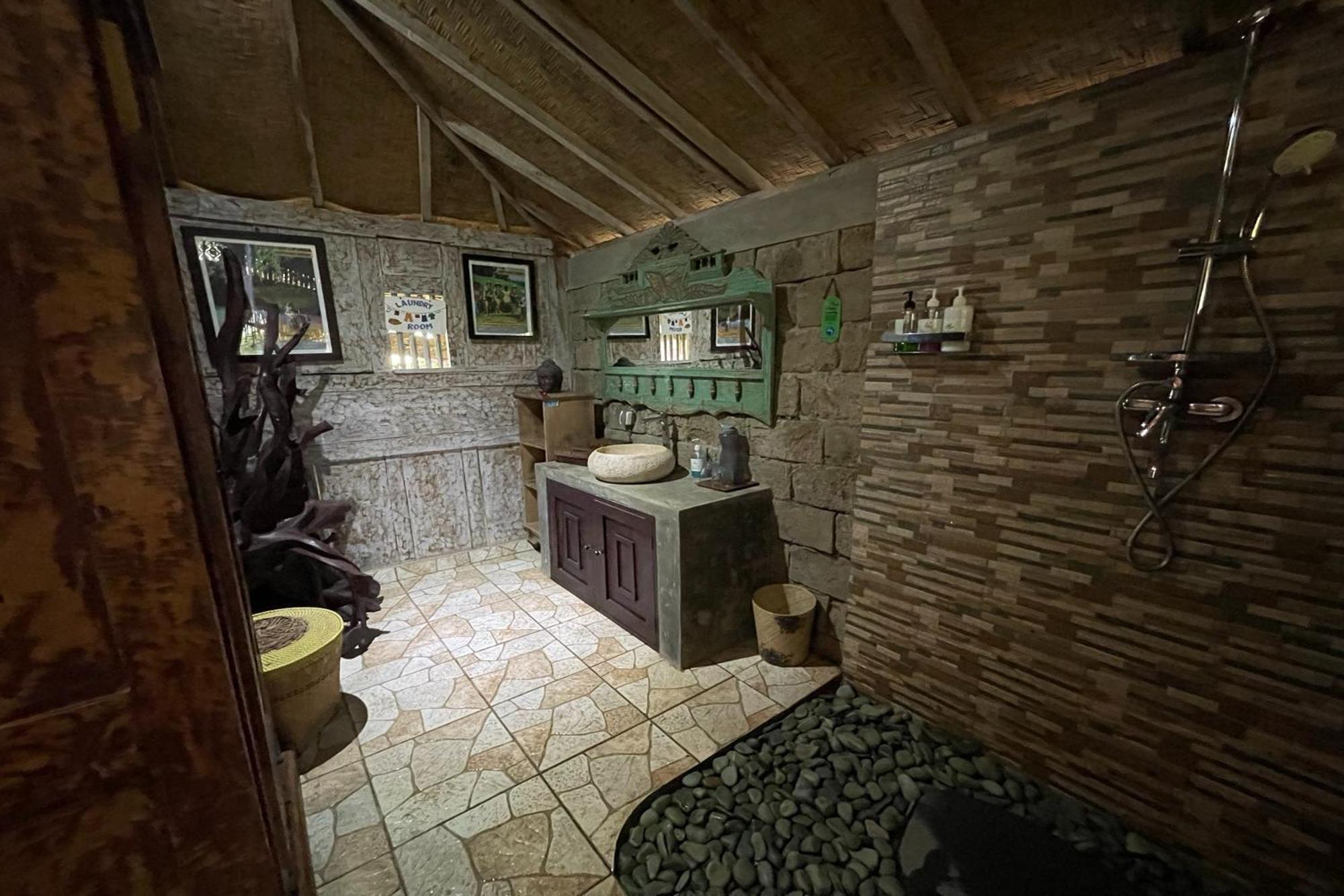 Villa Kts - Kubu Tepi Sawah à Selemadeg Extérieur photo