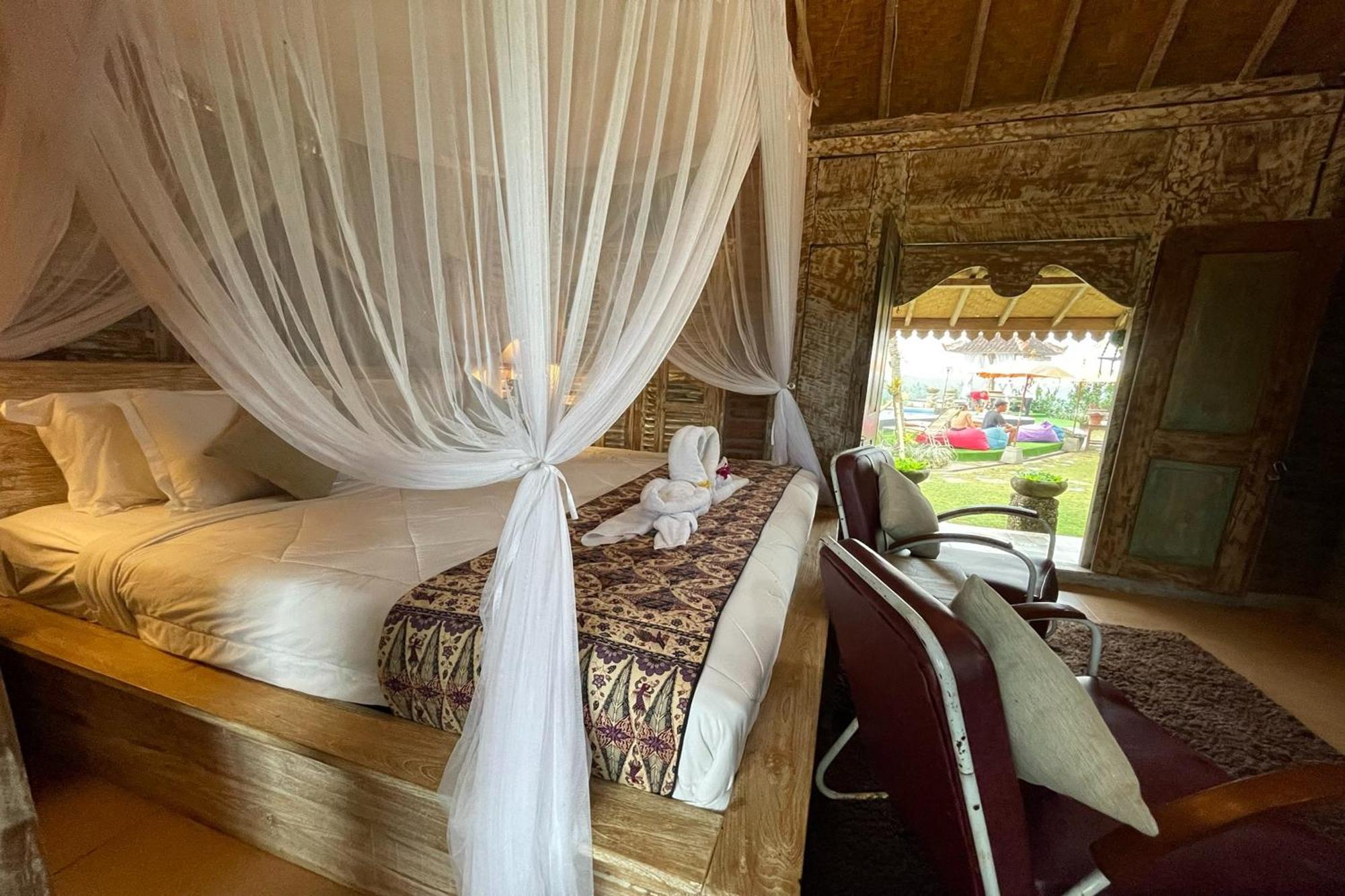Villa Kts - Kubu Tepi Sawah à Selemadeg Extérieur photo